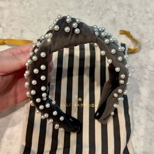 Lele Sadoughi Grey Velvet Pearl Headband